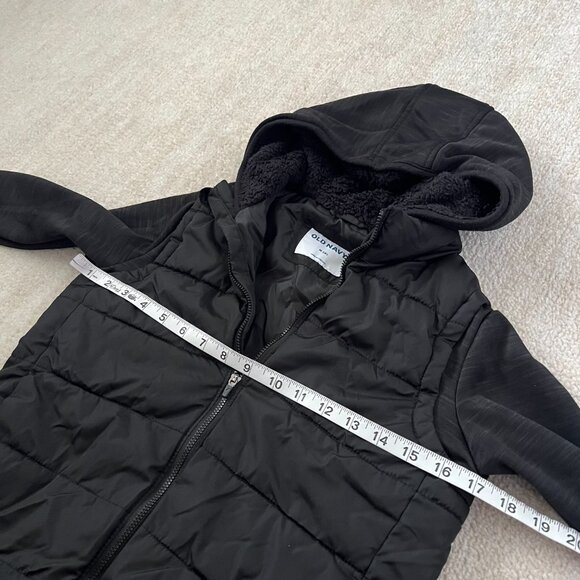 Old Navy Boys Active Black Hooded Puffer Vest Jacket Coat M / 8Y - Picture 6 of 10